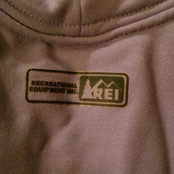 REI Women's Workout Shirt - Picture 5 of 5